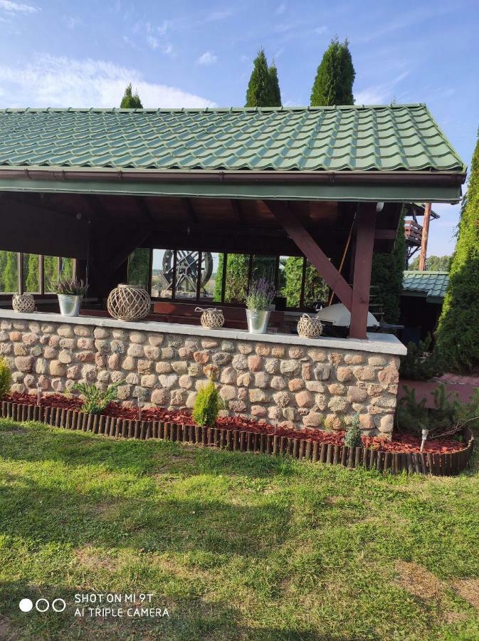 Dom Nad Stawem Przy Lesie Daire Burkat Dış mekan fotoğraf