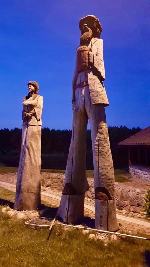 Dom Nad Stawem Przy Lesie Daire Burkat Dış mekan fotoğraf